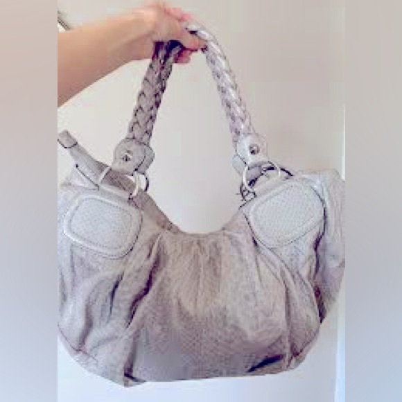 Guess Y2K Signature bag cream with silver tone hardware snake skin - Picture 9 of 10